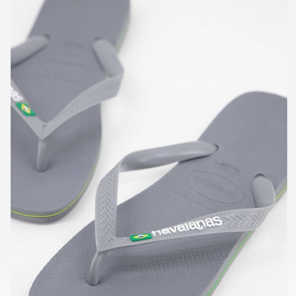New HAVAIANAS flip-flops in grey Brazilian Flag J888